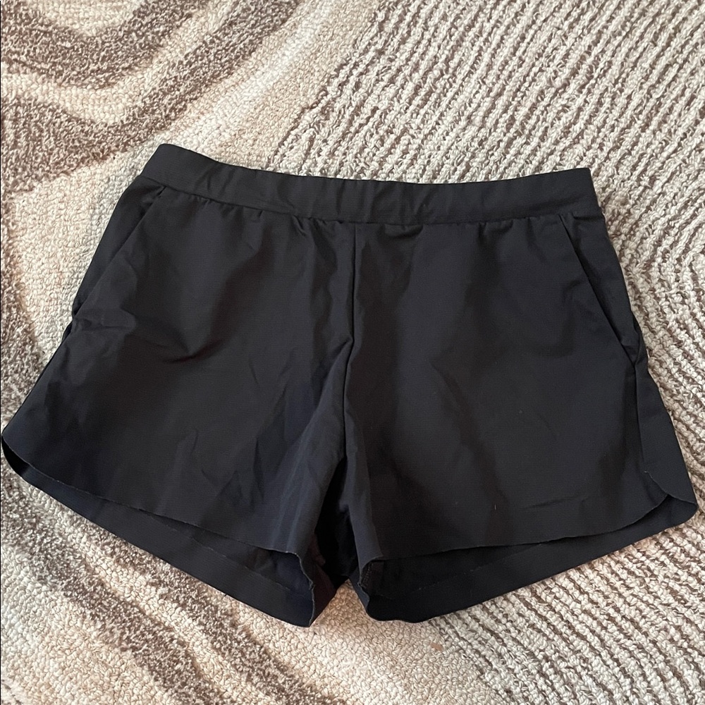Uniqlo Sleek Black Women's Athletic Shorts